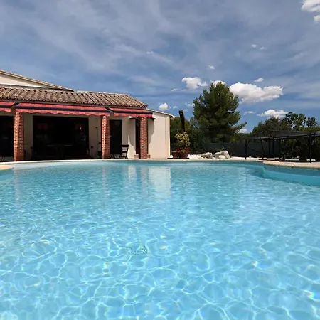 The Workshop - Atypical Loft Private Swimming Pool & Garden 3 Stars